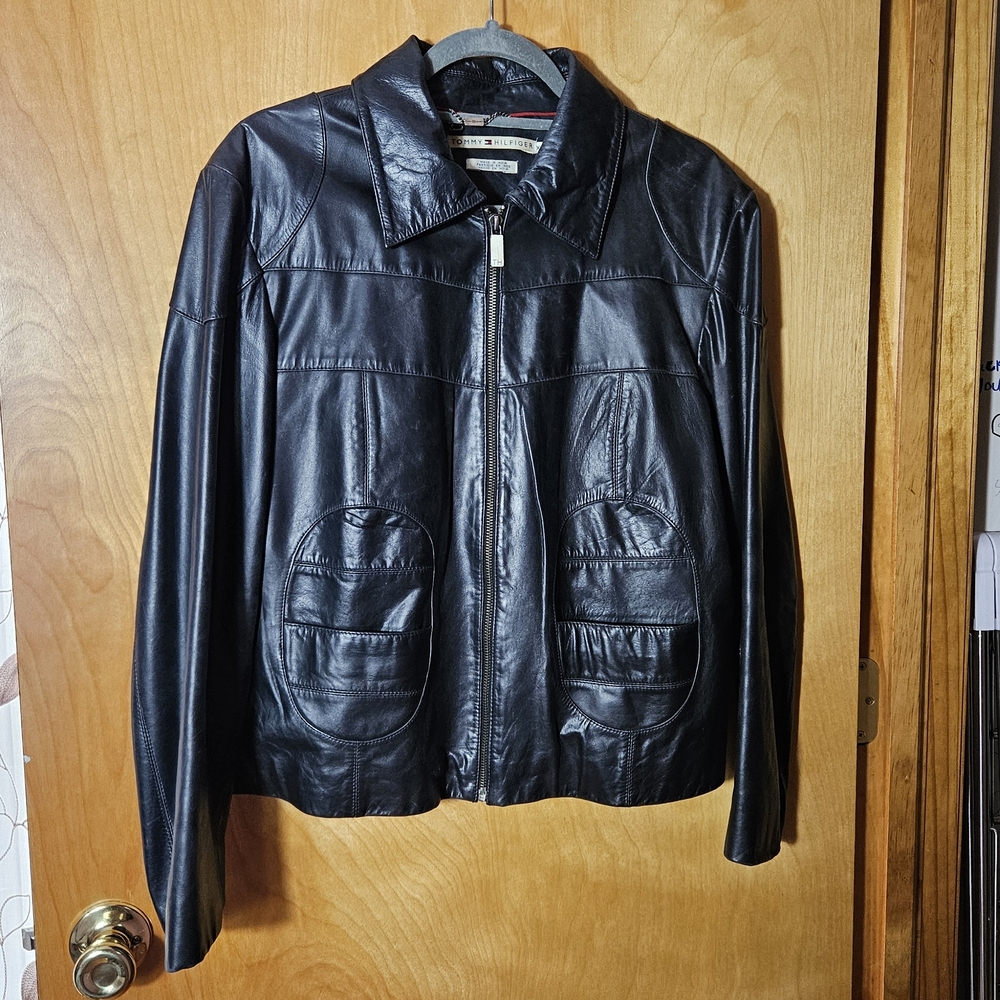 Tommy Hilfiger vintageWomen's Black Leather Jacket Size XL
